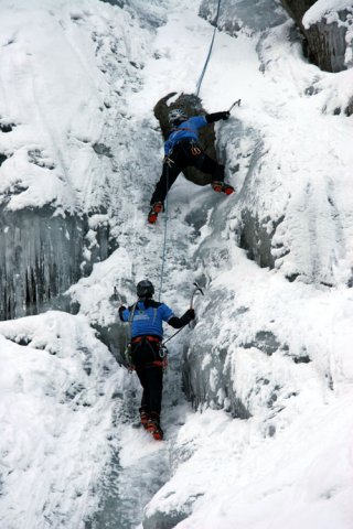 Arrampicata sulle cascate Nardis